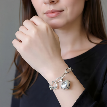 Pulsera de Plata 925 con colgantes en forma de corazón - Love Strong