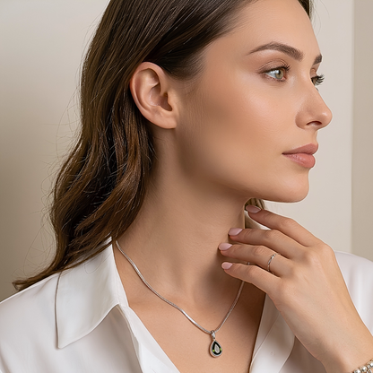 Collar de plata 925 con colgante en forma de gota con circonita verde - Laila
